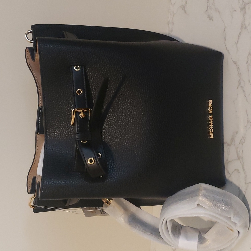 NWT! Michael Kors Emilia Bucket Bag